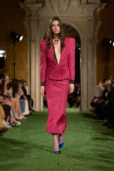Look 2